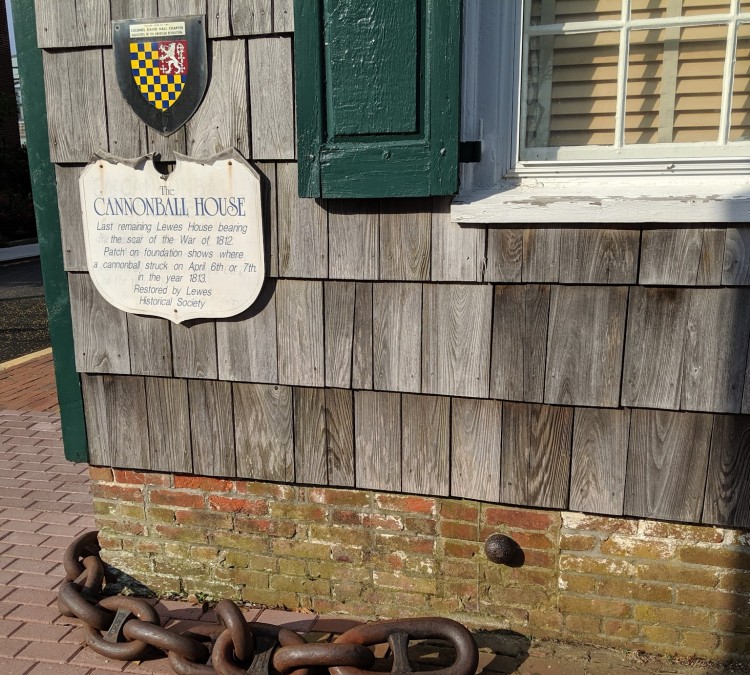 the-lewes-maritime-museum-at-the-cannonball-house-photo
